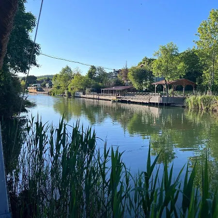Dachas Cove *