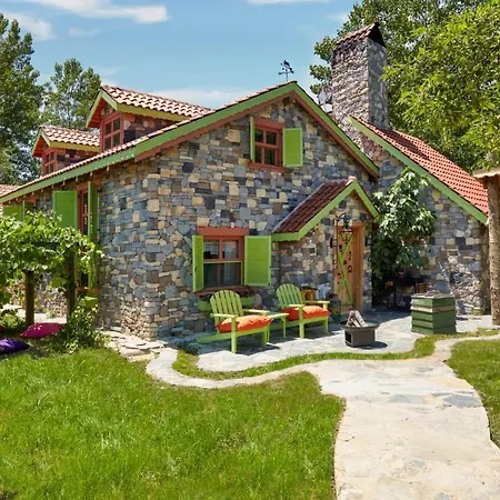 Dachas Cove *