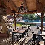Hotel Dachas Cove Ağva