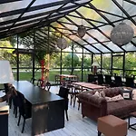 Dachas Cove Hotel *