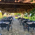 Dachas Cove Hotel