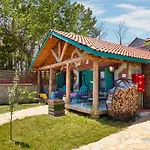 Dachas Cove * Ağva