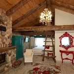 Dachas Cove Hotel *