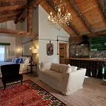Hotel Dachas Cove *