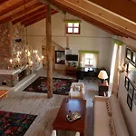 Hotel Dachas Cove