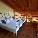 Dachas Cove Hotel *