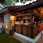 Hotel Dachas Cove *
