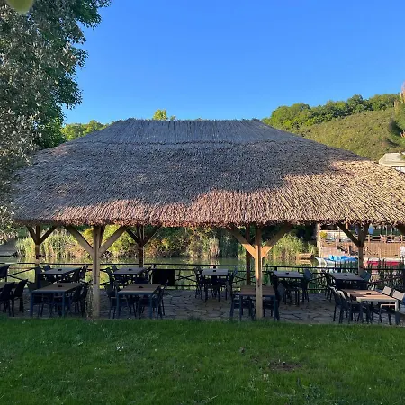 Отель Dachas Cove *