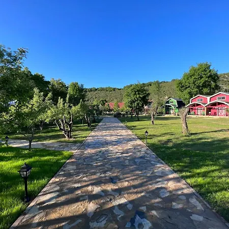 Dachas Cove Отель *