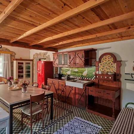 Hotel Dachas Cove *