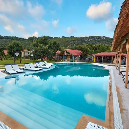 Hotel Dachas Cove Ağva